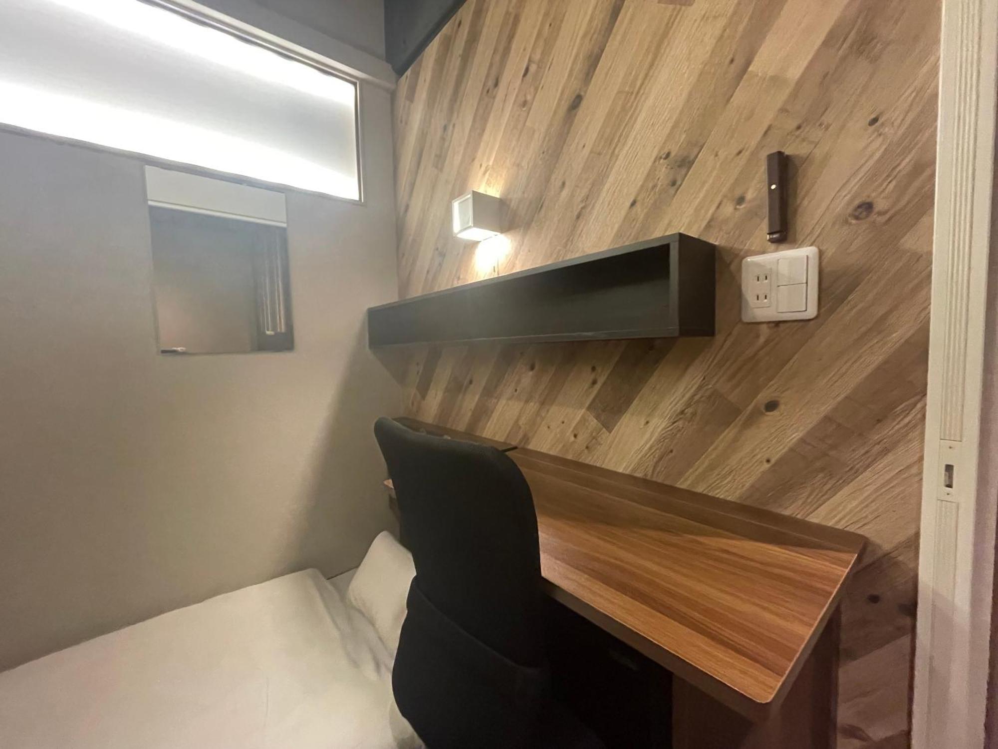 Capsule Hotel Continue Nijojokita 京都 外观 照片