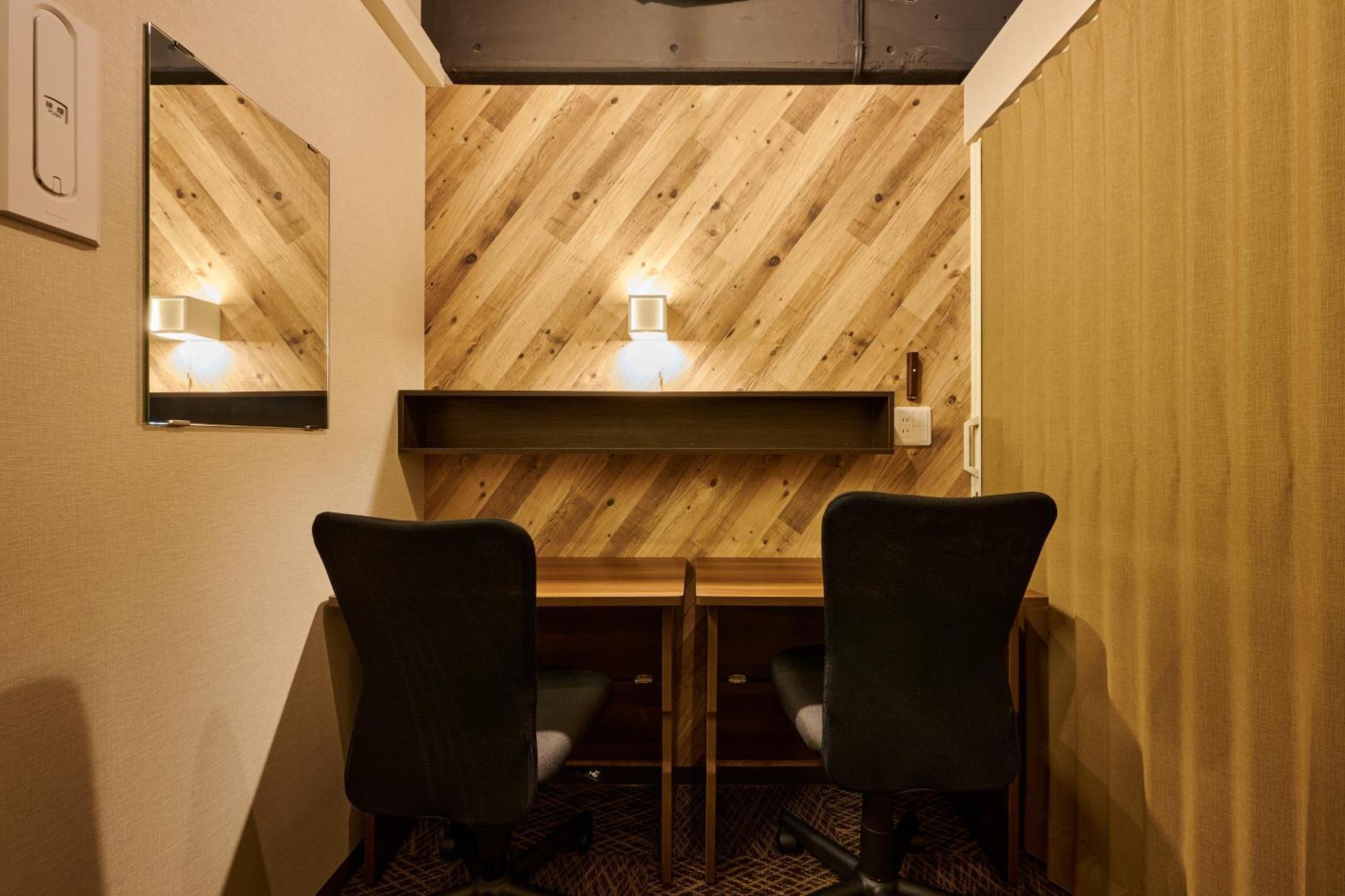 Capsule Hotel Continue Nijojokita 京都 外观 照片