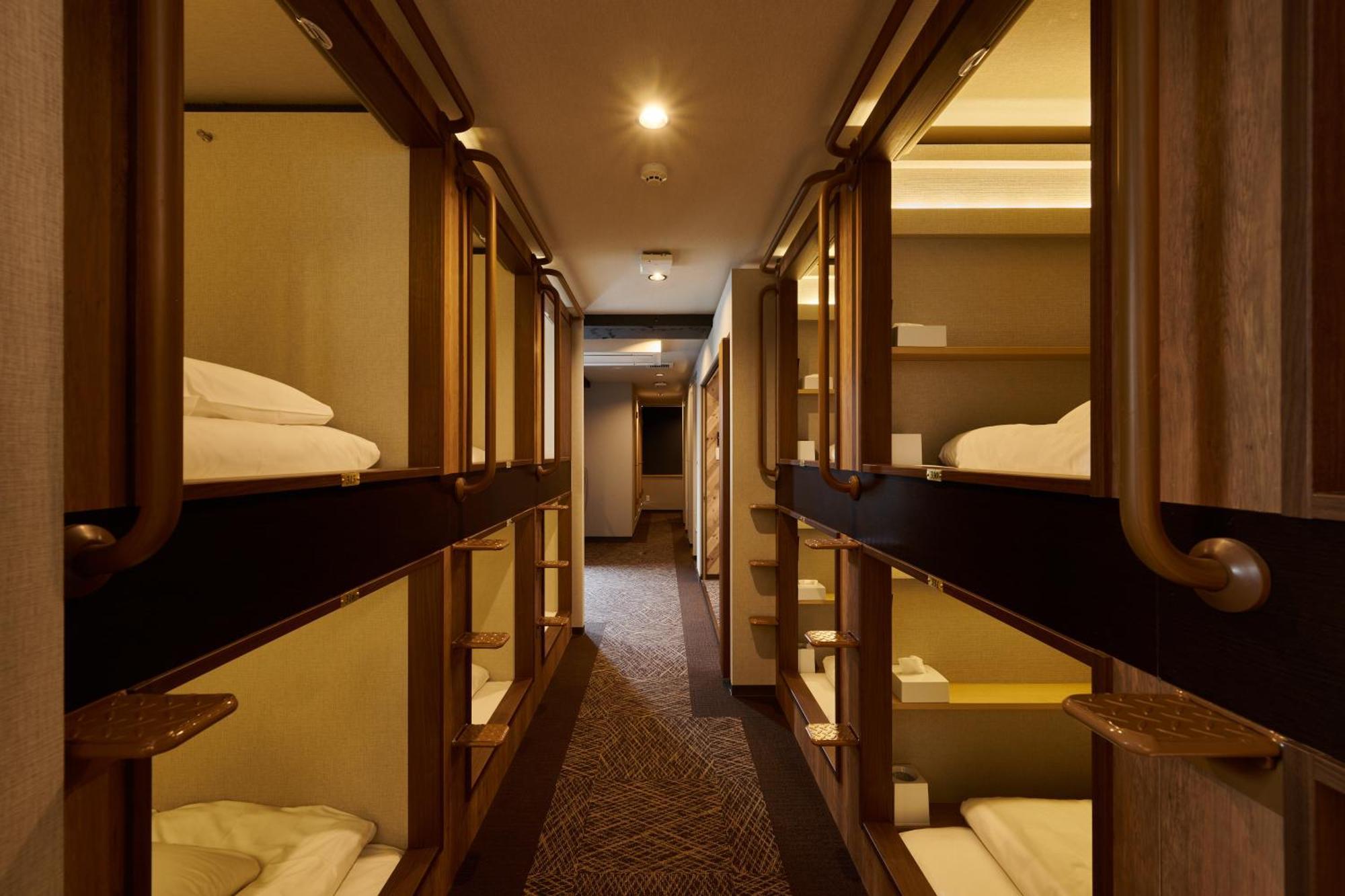 Capsule Hotel Continue Nijojokita 京都 外观 照片