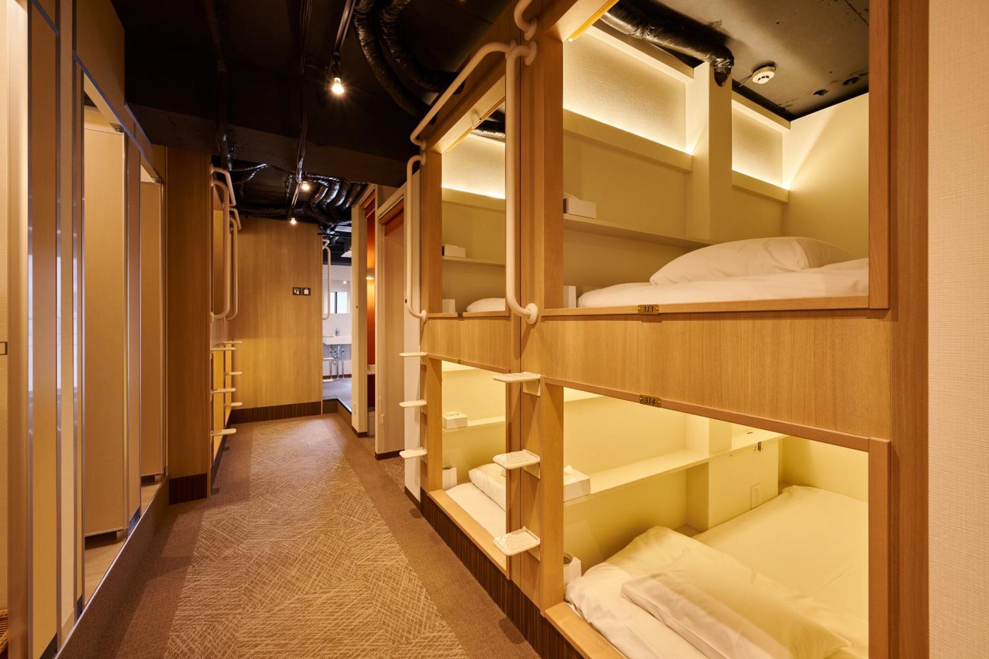 Capsule Hotel Continue Nijojokita 京都 外观 照片
