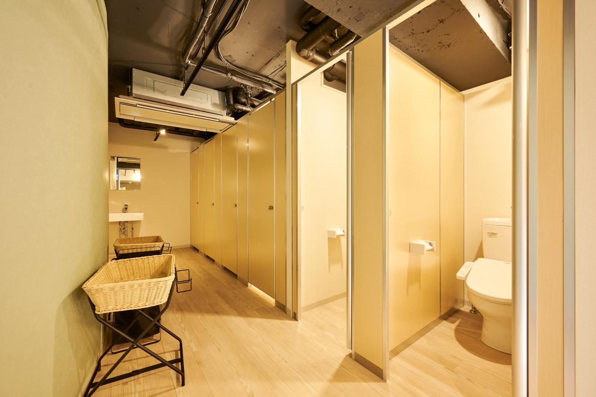 Capsule Hotel Continue Nijojokita 京都 外观 照片